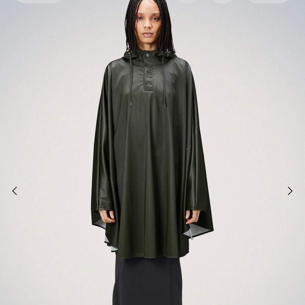 Rains cape in green, NWT
